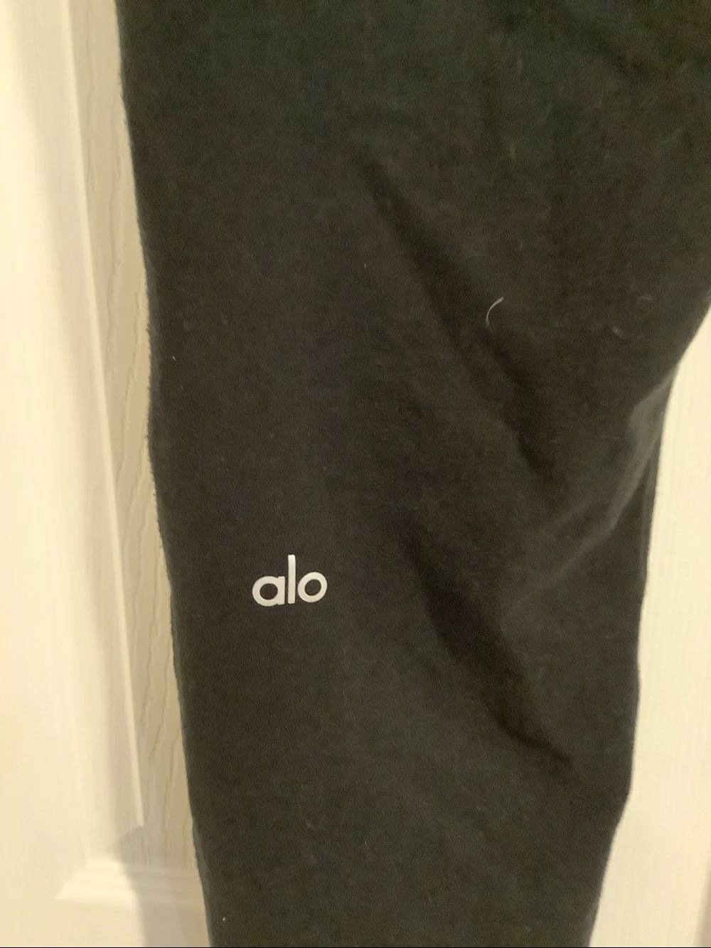 ALO Women’s Black Stretchy Work Out Gym Athleisure Activewear Travel Joggers M